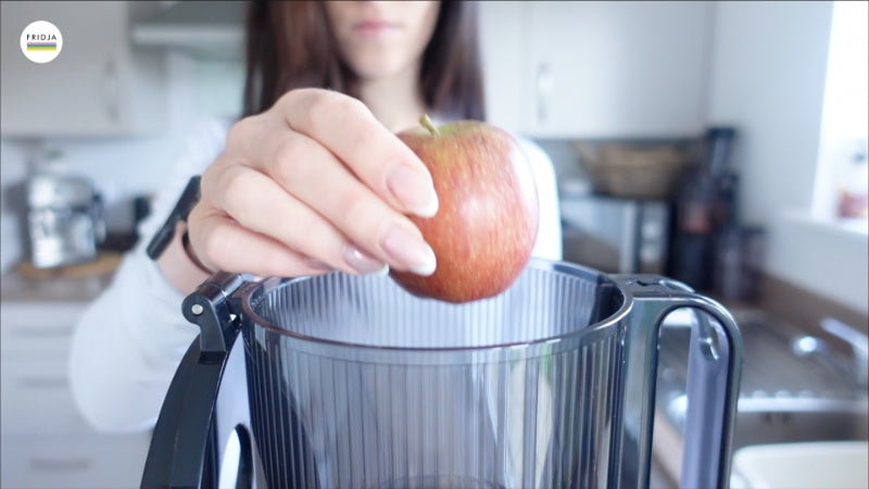 Load video: Juicing with Fridja f2500